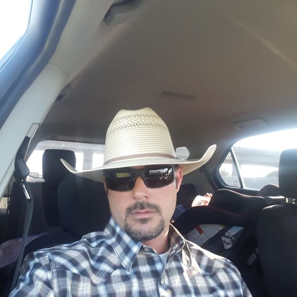 Meet your Posher, Dustin - Picture 1 of 1